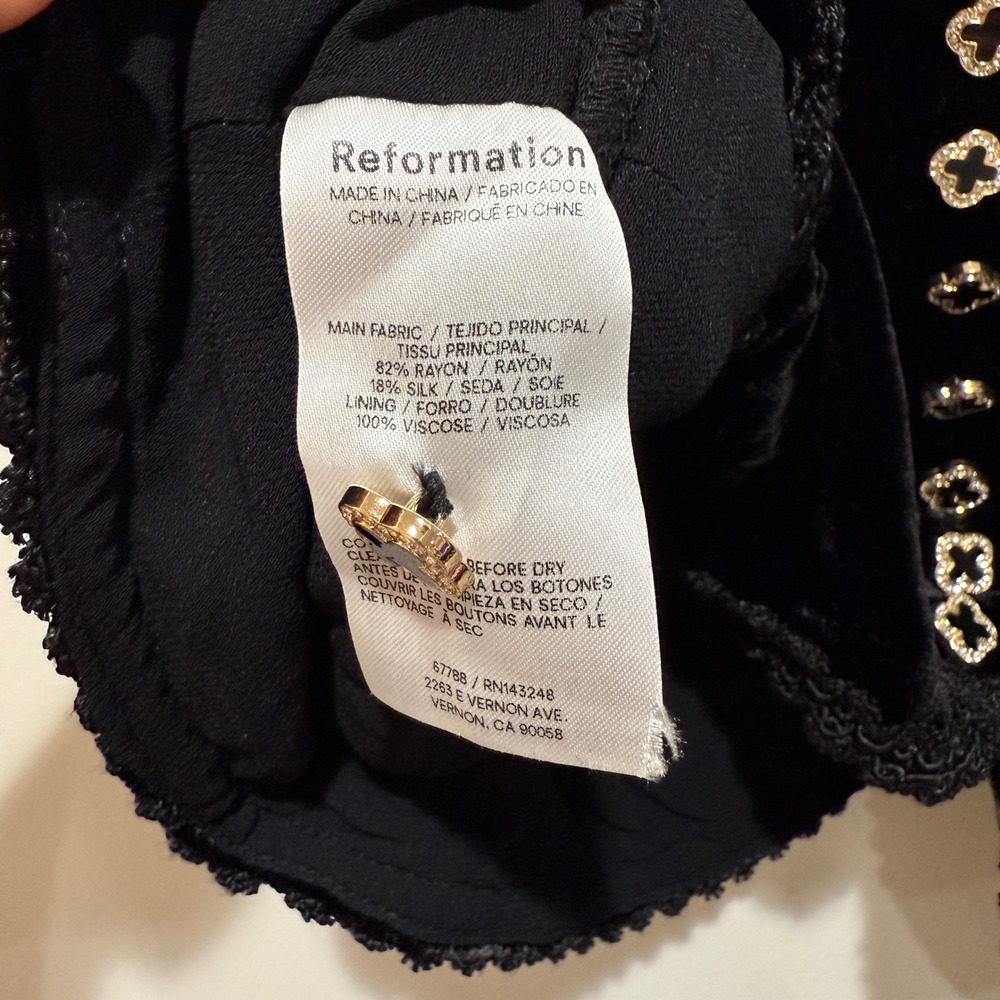 Reformation Minna Black Velvet Tank Top Lace Trim Decorative Button 10 Chic NWT - Picture 10 of 11